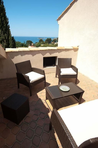 Others 5, La Villa Sanary-Sur-Mer, Var
