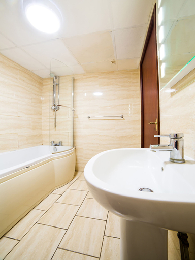 Bathroom 3, Whistle & Flute, North Lincolnshire