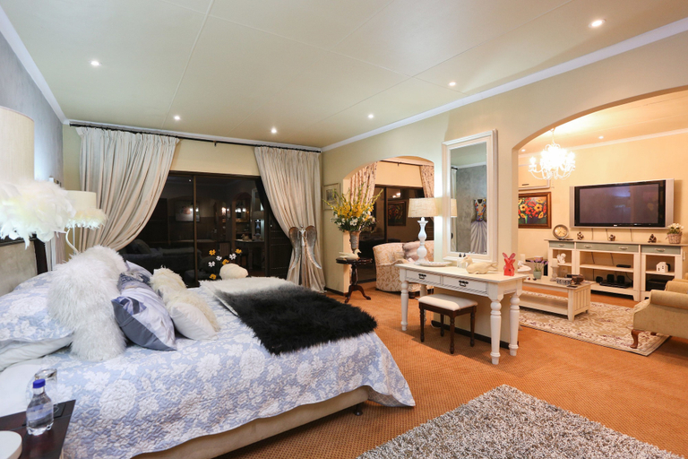Bedroom 3, Shangri-La Manor - Adults Only, Eden