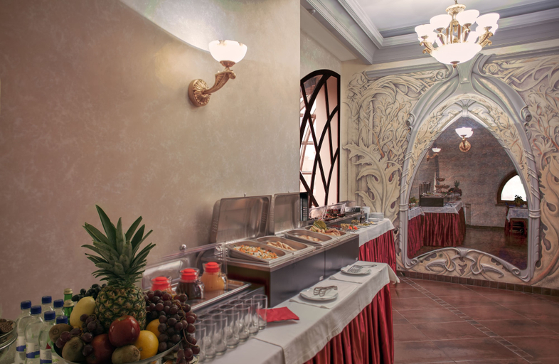 Food & Drinks 5, Staro Hotel, Podil's'kyi