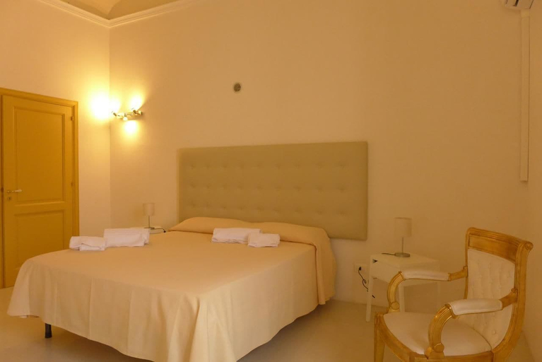 Bedroom 3, Landolina Palace, Syracuse