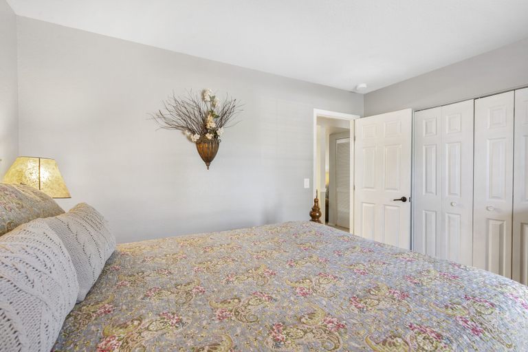 Bedroom 4, The Escape in Branson, Taney
