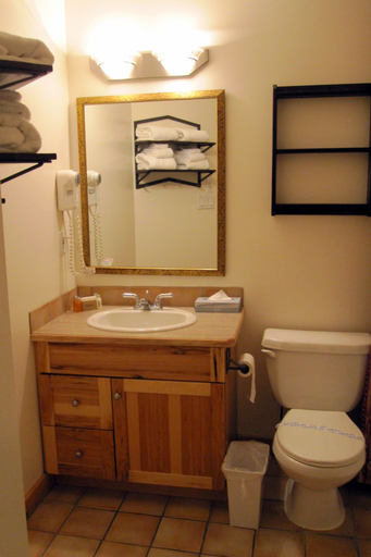 Bathroom 3, Cornerstone Lodge, East Kootenay