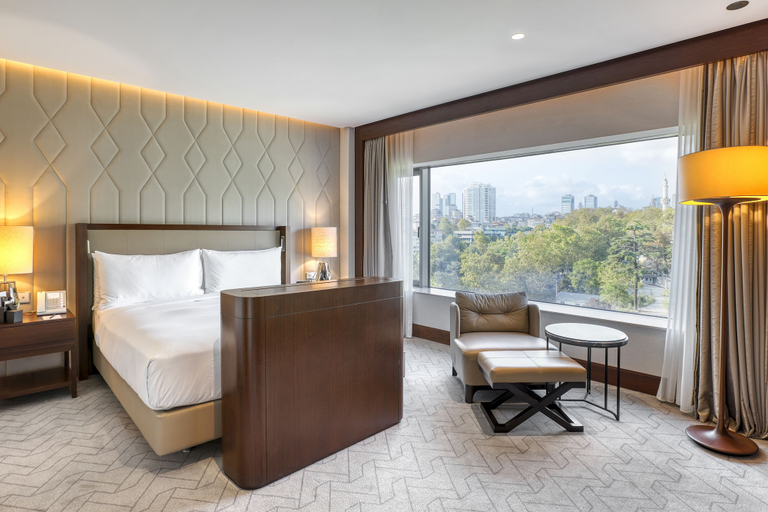Bedroom 5, Conrad Istanbul Bosphorus, Beşiktaş