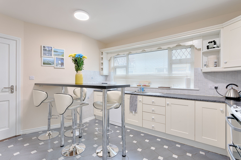 Others 5, 10 Ballybane