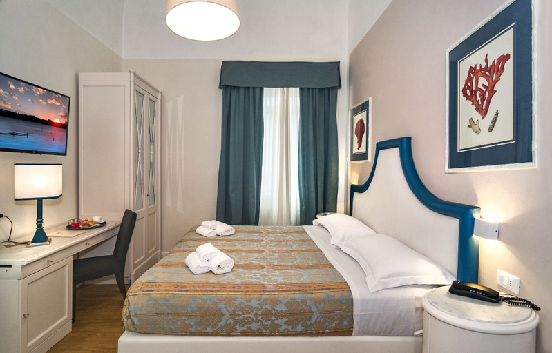 Bedroom 3, Hotel La Pace, Lucca
