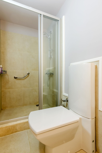Bathroom 5, Sakin Ev, Çeşme