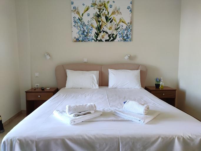 Bedroom 4, Asfodelos Apartment Hotel, West Greece