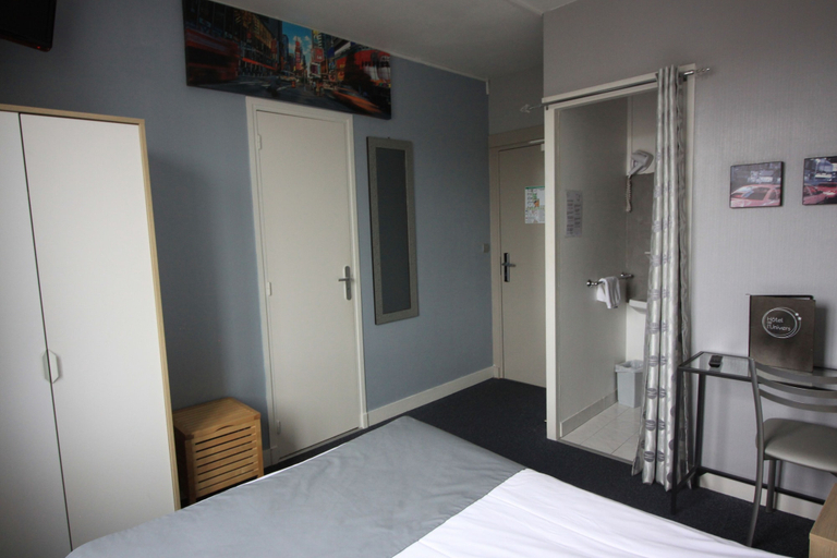 Bedroom 4, Hôtel de L'Univers, Calvados