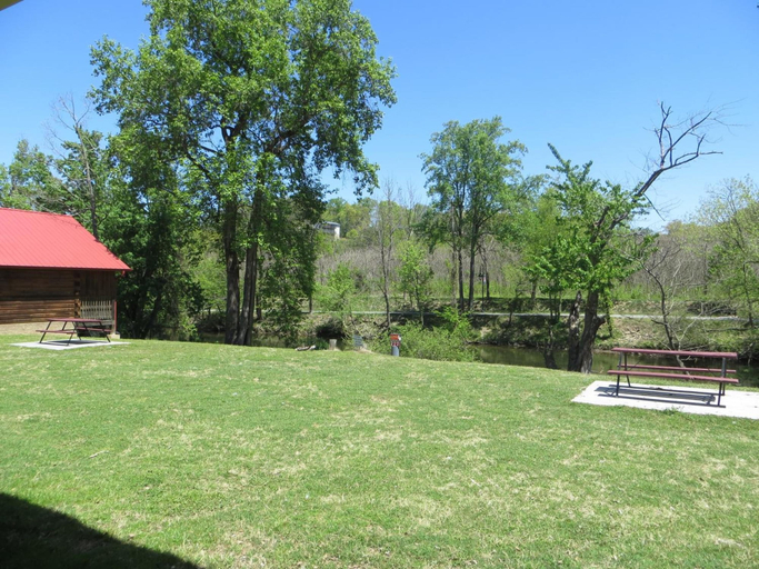 Others 5, River Place Inn, Sevier