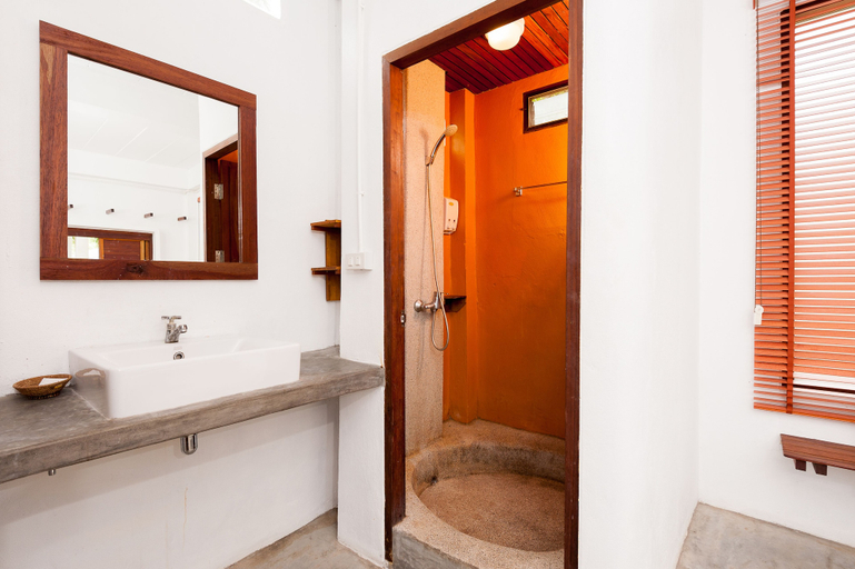Bathroom 4, Fisherman Koh Tao, Ko Phangan