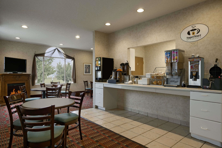 Food & Drinks 5, Super 8 by Wyndham Corydon, Harrison