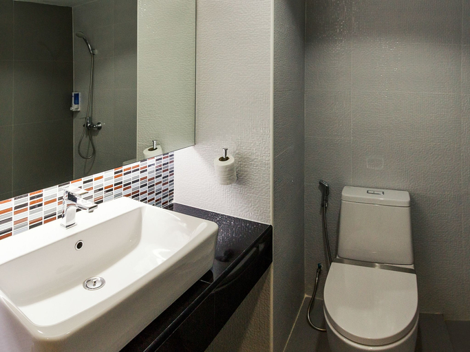 Bathroom 4, Silom Boutique Hotel Hatyai, Hat Yai