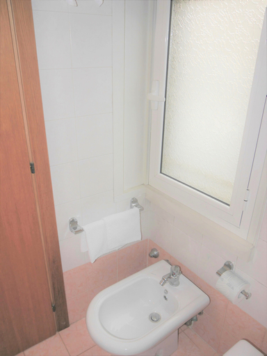 Bathroom 4, Hotel San Pietro, Rome