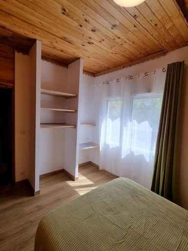 Bedroom 4, Les Tables Aux Vaches, Hérault