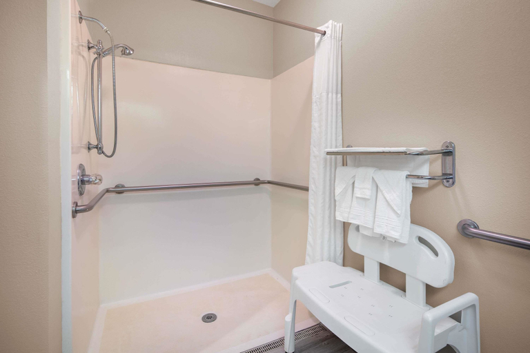 Bathroom 5, Baymont by Wyndham Laurel, Jones