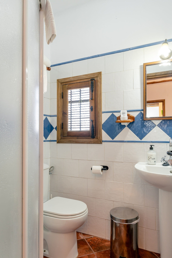 Bathroom 4, Cortijo La Presa, Córdoba