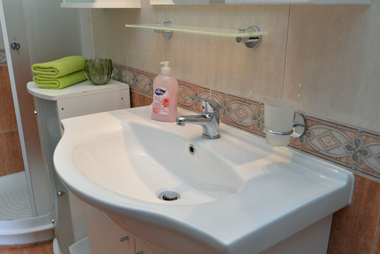 Bathroom 3, Apartment 622, Rovinj