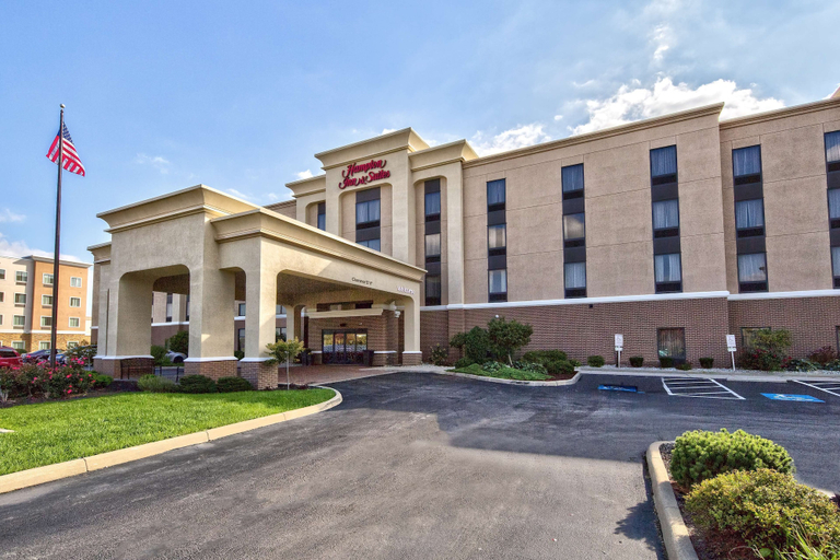 Exterior & Views 2, Hampton Inn & Suites Toledo-Perrysburg, Wood