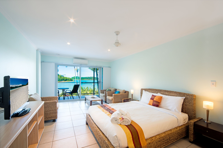 Bedroom 3, Baybliss Studio 2, Whitsunday