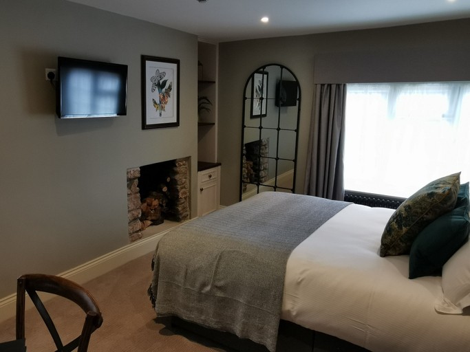 Bedroom 3, The Swan Inn, Somerset