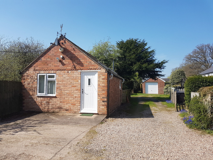 Exterior & Views 2, Feather Bed Cottage B&B, Warwickshire