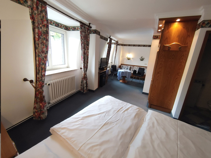 Bedroom 4, AKZENT Hotel Berg´s Alte Bauernschänke, Rheingau-Taunus-Kreis