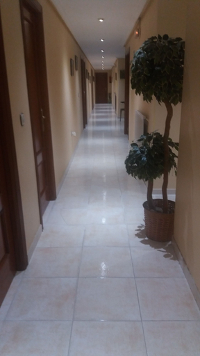 Others 3, Hotel Covadonga, Zamora