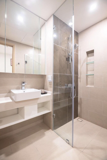 Bathroom 4, The Song, Vũng Tàu