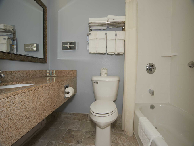 Bathroom 4, Quality Inn Bourne - Cape Cod, Barnstable