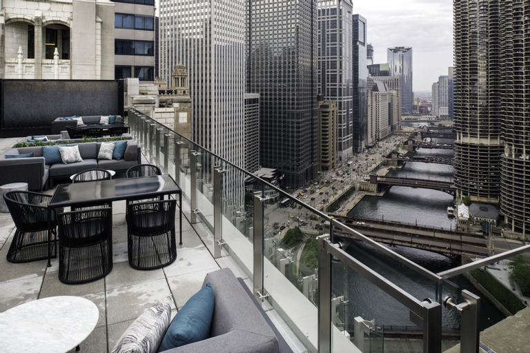 Exterior & Views 22