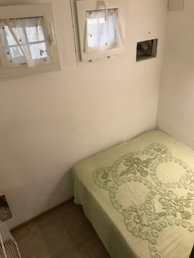 Room, Studio Hosts 2 Via Dè Ruini - Flat in Bo, Bologna