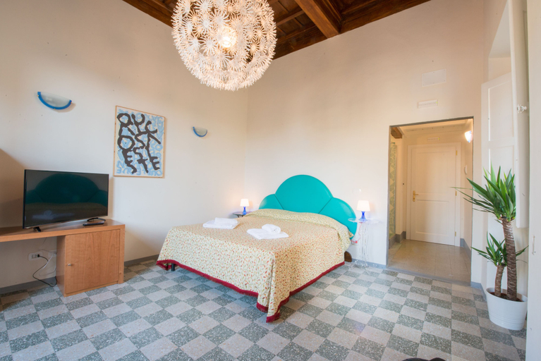 Bedroom 4, Paravia Suite, Florence