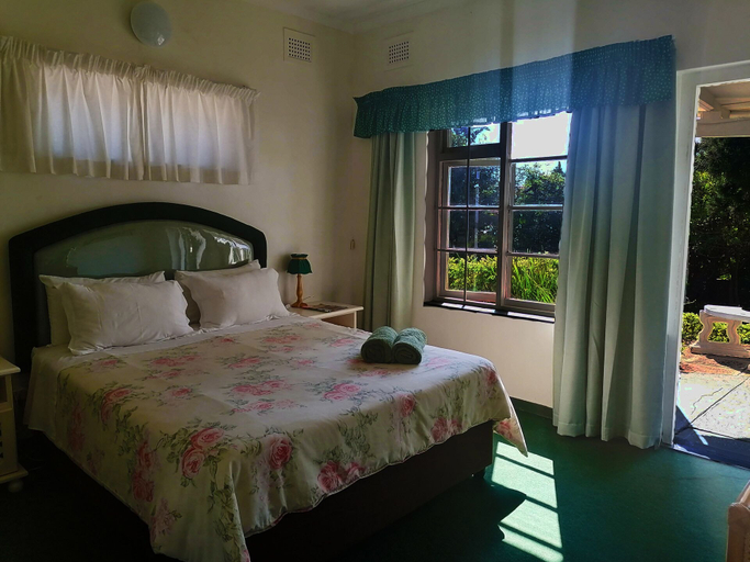 Bedroom 2, Greengates Cottage, Ugu