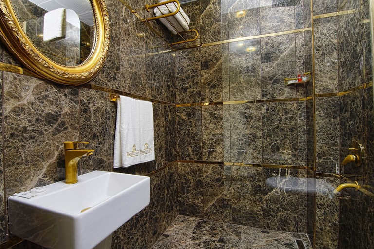 Bathroom 5, S White Hotel, Antalya