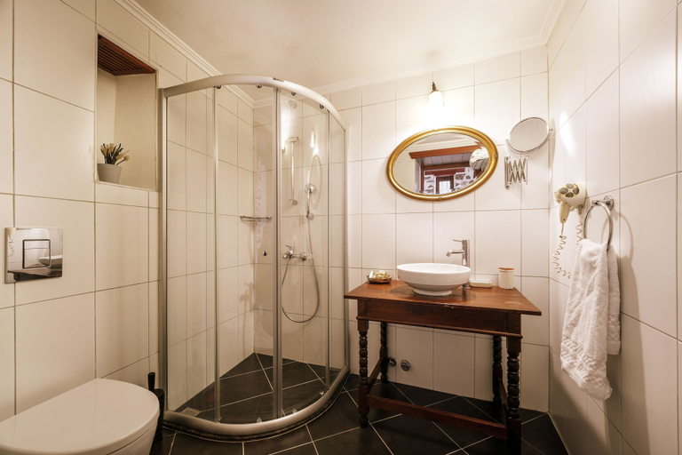 Bathroom 5, Hotel Villa Turka, Alanya