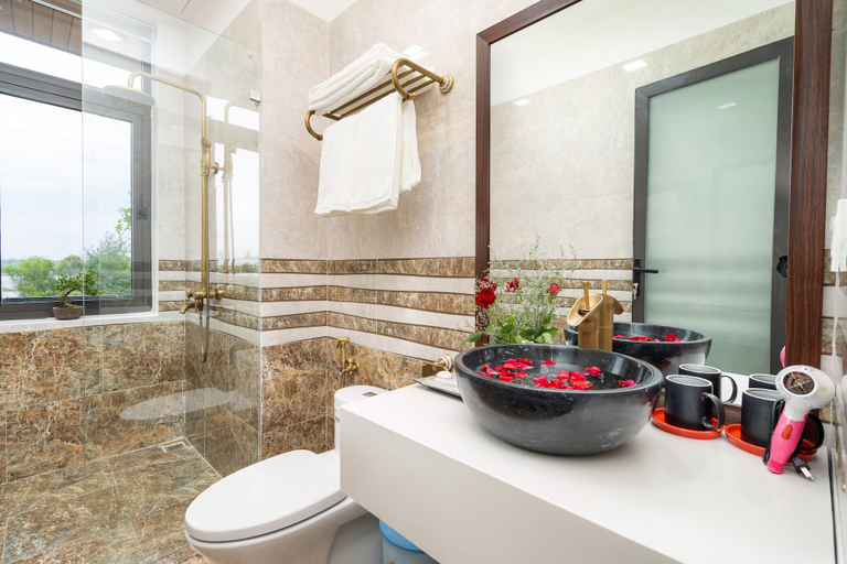 Bathroom 4, Ancient River Villa, Da Nang