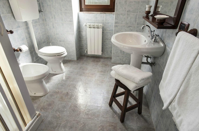 Bathroom, l'antico casale, Palermo
