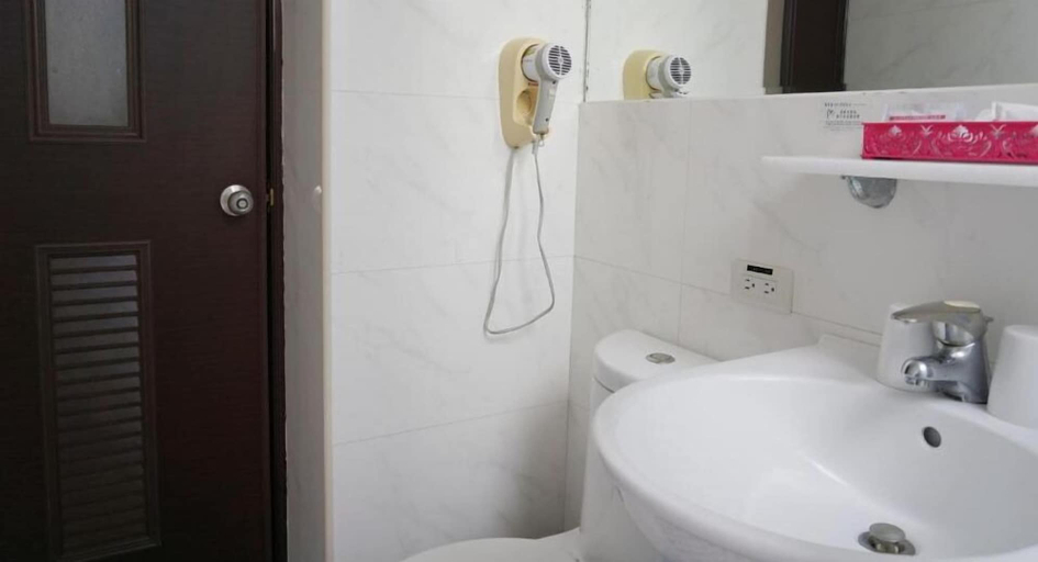 Bathroom 5, Lio Hotel, Taipei City