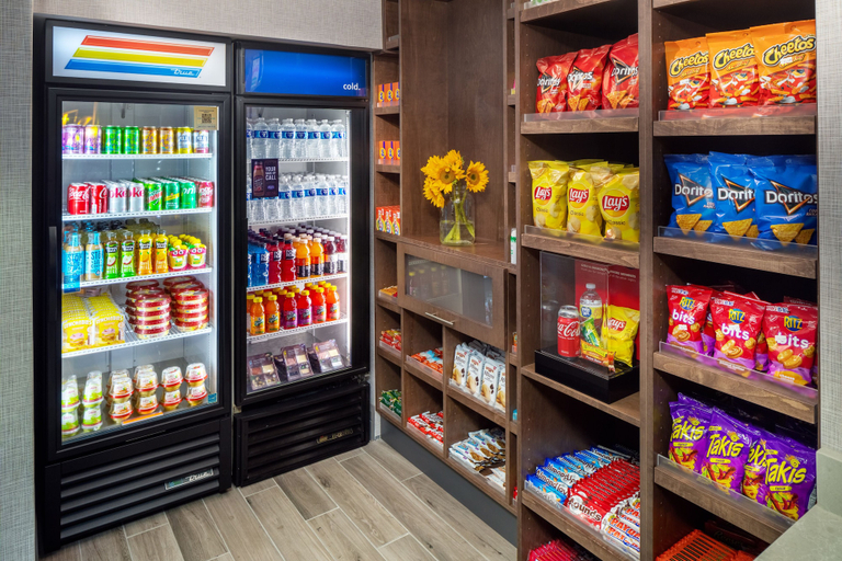 Food & Drinks 5, Hampton Inn Garden City Long Island, Nassau