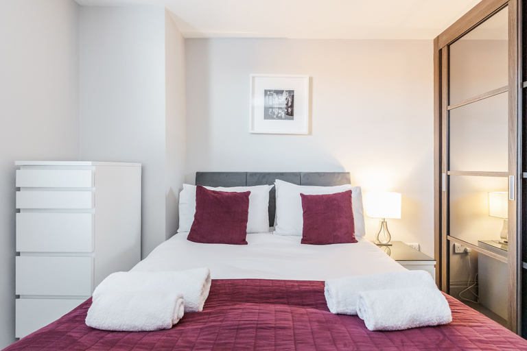 Bedroom 3, Roomspace Apartments -The Quadrant, London