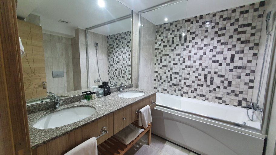 Bedroom 4, Hotel Izgrev Spa & Aqua Park