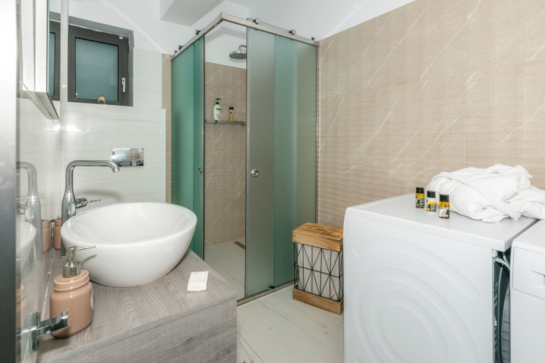 Bathroom 4, MaDiZé Beach House on the Sea, Ionian Islands