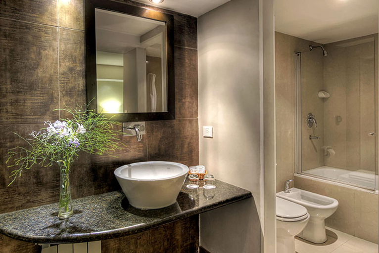 Bathroom 4, Alt Interlaken Hotel, Bariloche