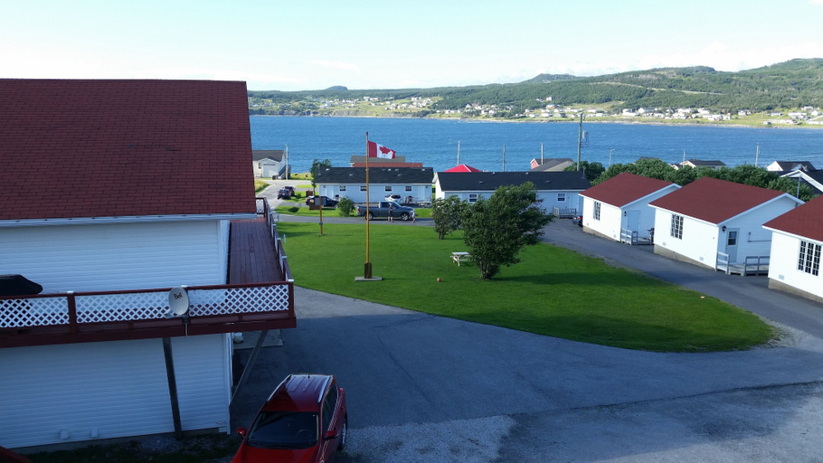 Exterior & Views 2, Bayside Cottage, Division No. 9