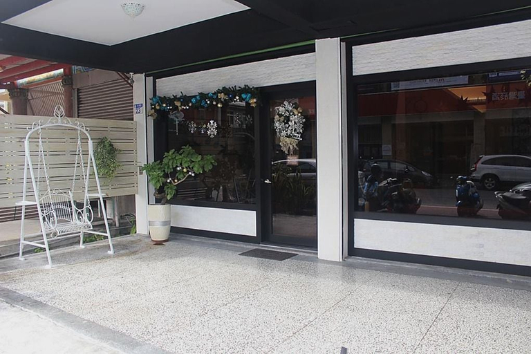 Exterior & Views 2, Little Pianist Hostel, Hualien