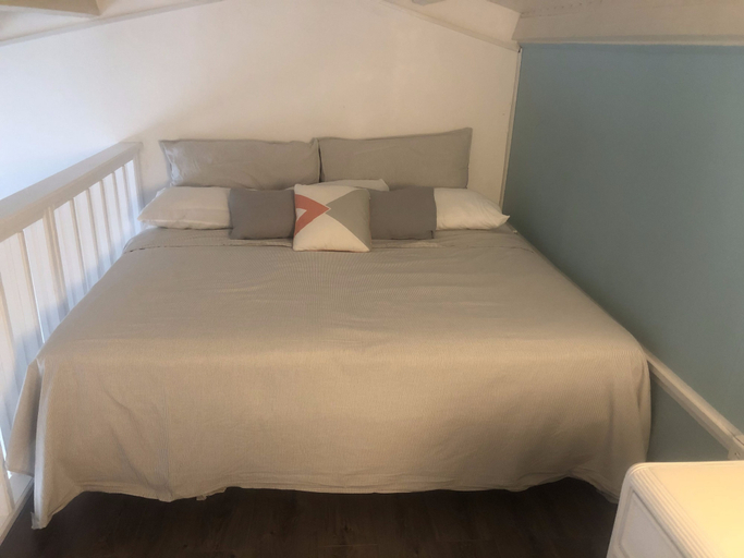 Bedroom 2, Cozy one-bedroom & mezzanine apartment