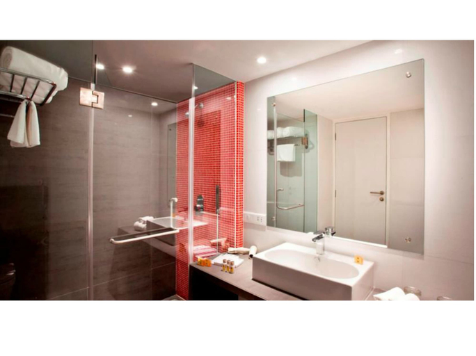 Bathroom 5, Park Inn by Radisson Navi Mumbai, Thane