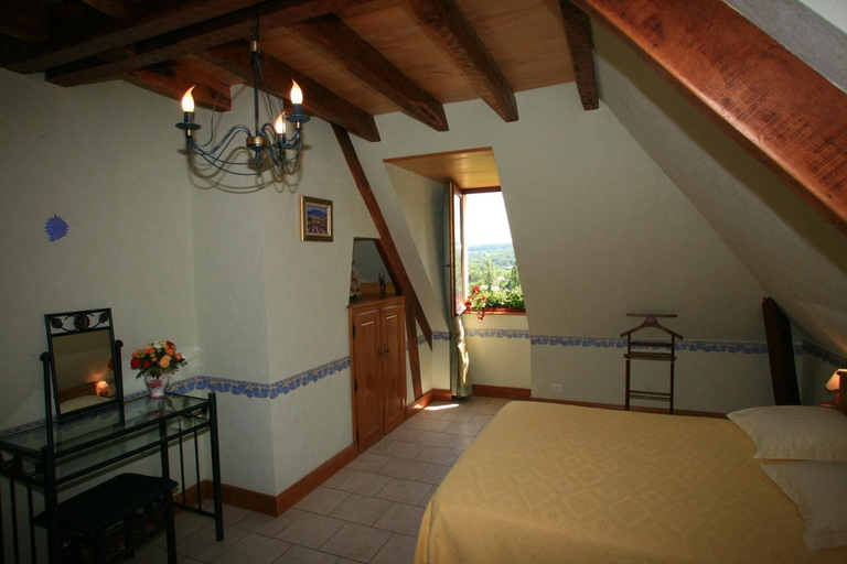 Bedroom 2, Chambres d'Hotes Larnaudie, Dordogne