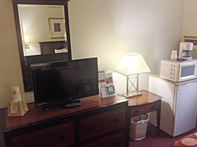 Others 5, Super 8 by Wyndham Augusta/Ft Eisenhower Area, Richmond